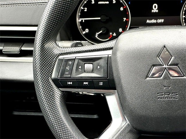 2022 Mitsubishi Outlander ES