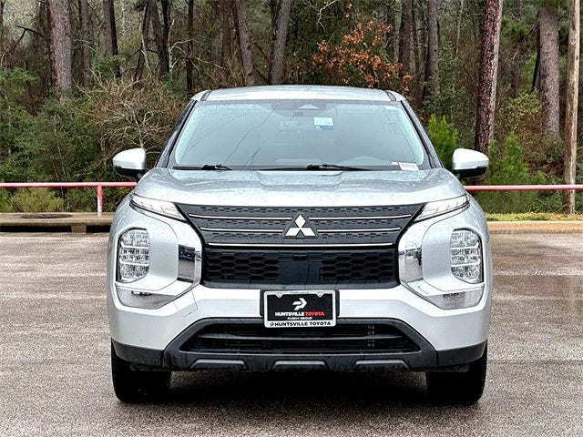 2022 Mitsubishi Outlander ES