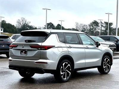 2022 Mitsubishi Outlander ES