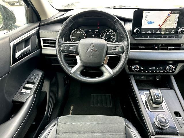 2024 Mitsubishi Outlander SE Black Edition