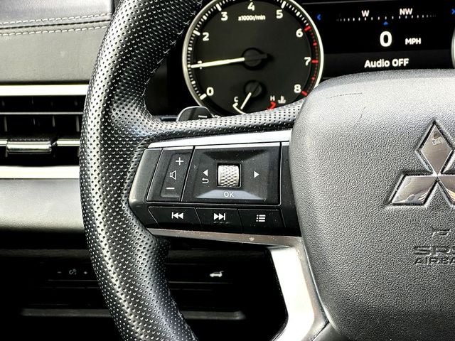 2024 Mitsubishi Outlander SE Black Edition