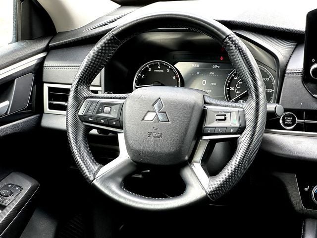 2024 Mitsubishi Outlander SE Black Edition