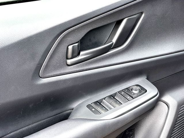 2025 Toyota Prius Plug-In Hybrid SE