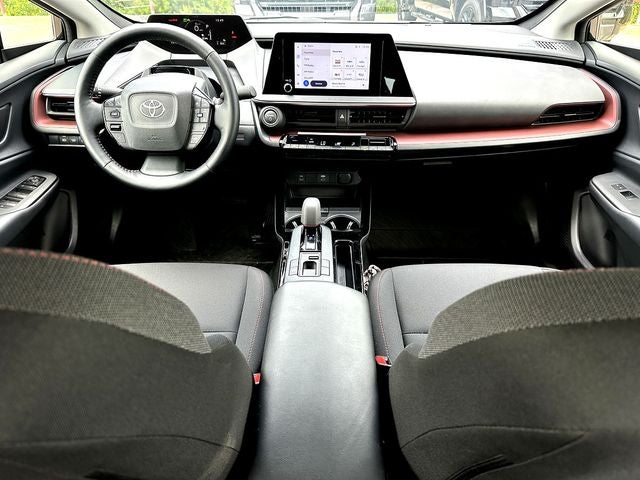 2025 Toyota Prius Plug-In Hybrid SE