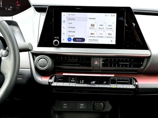 2025 Toyota Prius Plug-In Hybrid SE