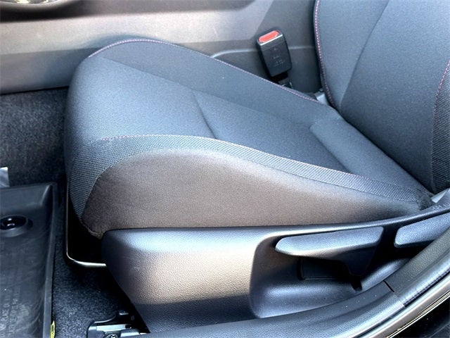 2025 Toyota Prius Plug-In Hybrid SE