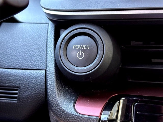 2025 Toyota Prius Plug-In Hybrid SE