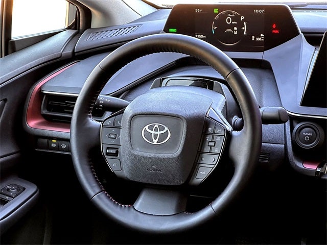 2025 Toyota Prius Plug-In Hybrid SE