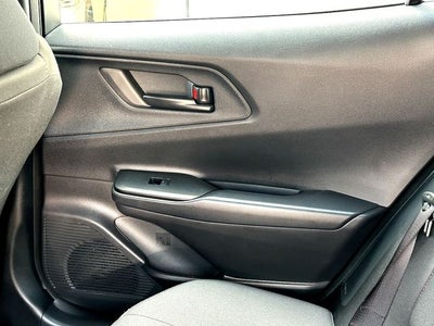 2025 Toyota Prius Plug-In Hybrid SE