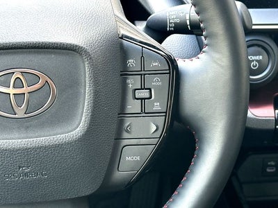 2025 Toyota Prius Plug-In Hybrid SE