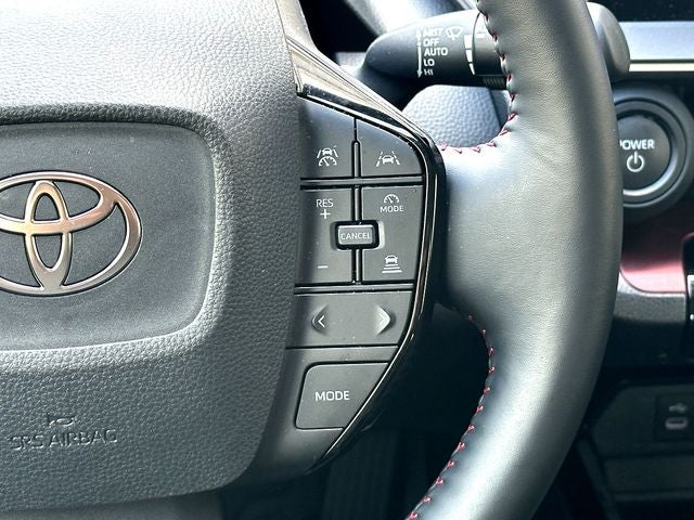 2025 Toyota Prius Plug-In Hybrid SE