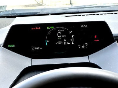 2025 Toyota Prius Plug-In Hybrid SE