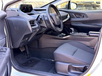 2025 Toyota Prius LE