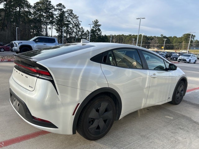 2025 Toyota Prius LE