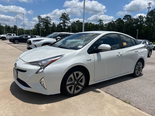 2016 Toyota Prius's photo