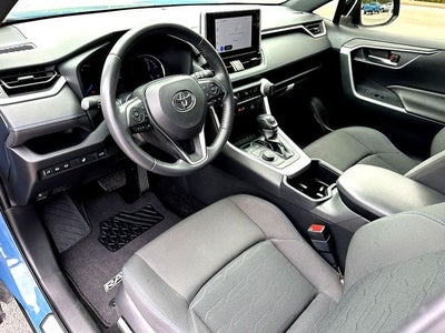 2023 Toyota RAV4 Hybrid SE