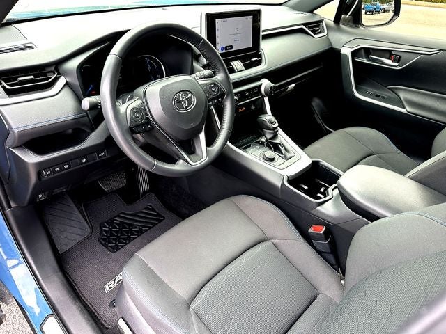 2023 Toyota RAV4 Hybrid SE