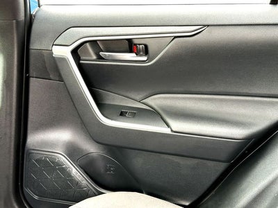 2023 Toyota RAV4 Hybrid SE