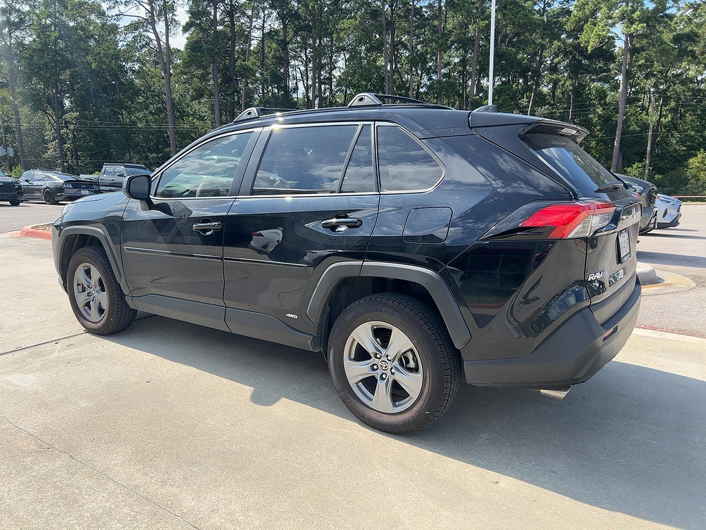 2025 Toyota RAV4 LE