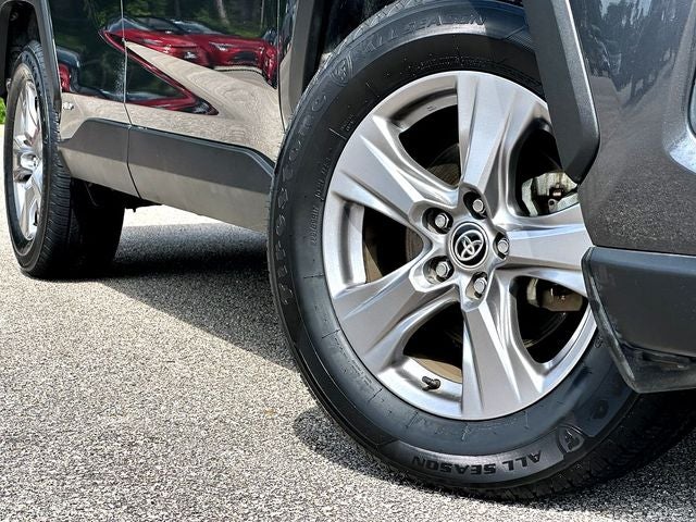 2022 Toyota RAV4 Hybrid LE