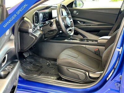 2025 Hyundai Elantra SEL Convenience