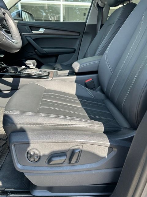 2023 Audi Q5 45 S line Premium quattro
