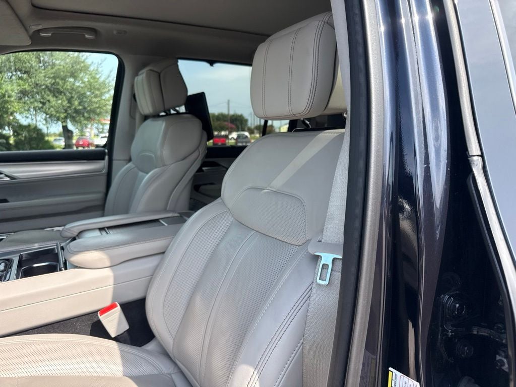 2023 Jeep Grand Wagoneer L Base