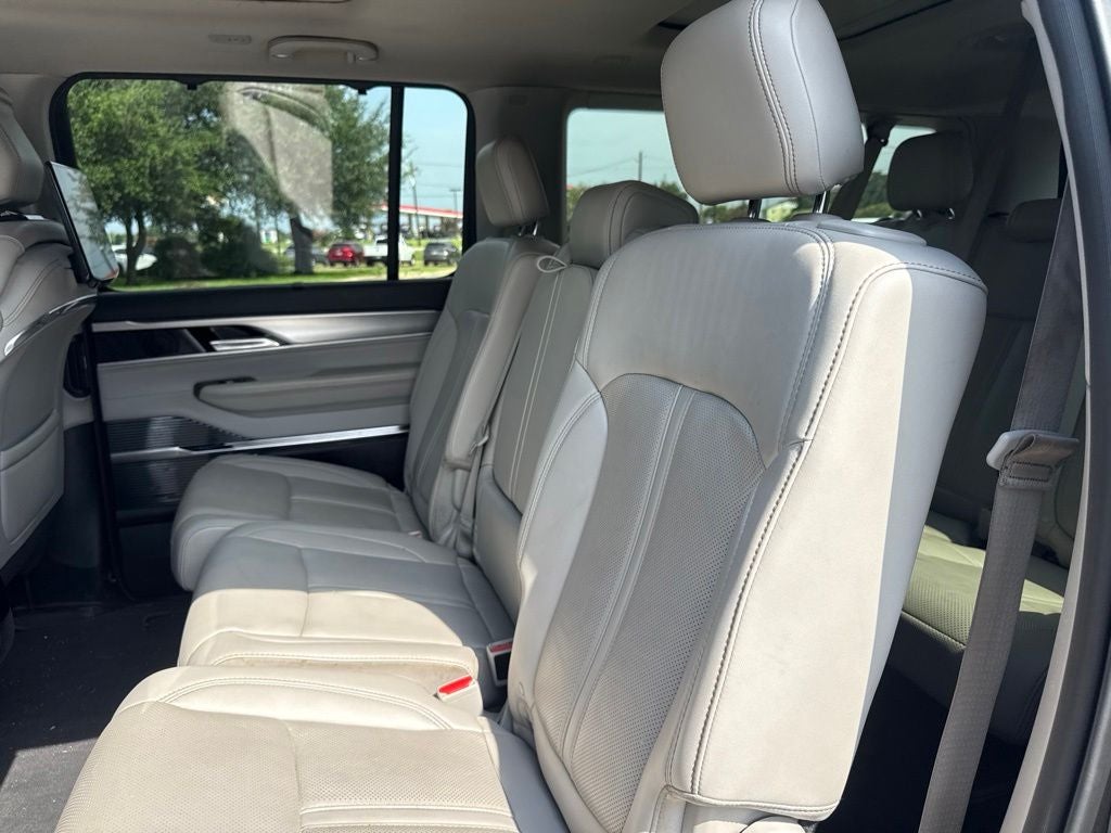 2023 Jeep Grand Wagoneer L Base
