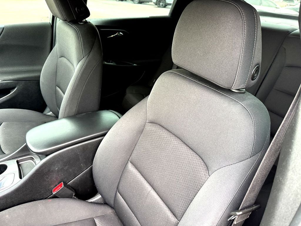 2020 Chevrolet Malibu LS 1LS
