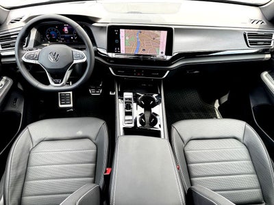 2026 Volkswagen Atlas Cross Sport 2.0T SEL R-Line Black