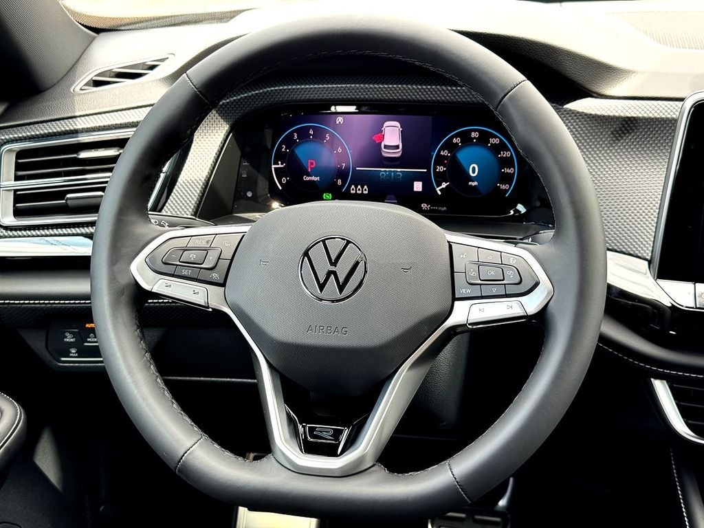 2026 Volkswagen Atlas Cross Sport 2.0T SEL R-Line Black