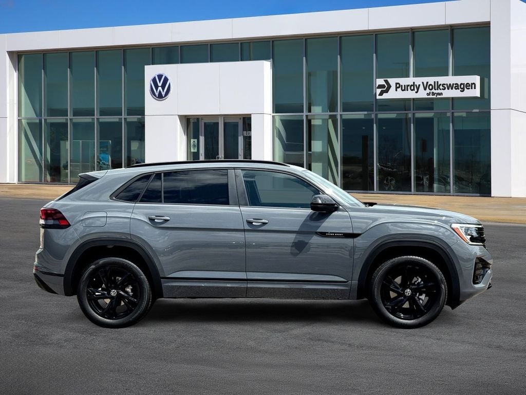 2026 Volkswagen Atlas Cross Sport 2.0T SEL R-Line Black