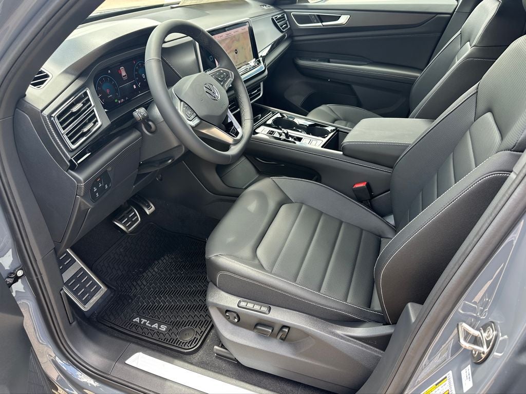 2026 Volkswagen Atlas Cross Sport 2.0T SEL R-Line Black