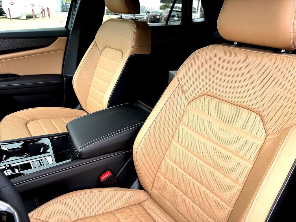 2026 Volkswagen Atlas Cross Sport 2.0T SEL R-Line Black