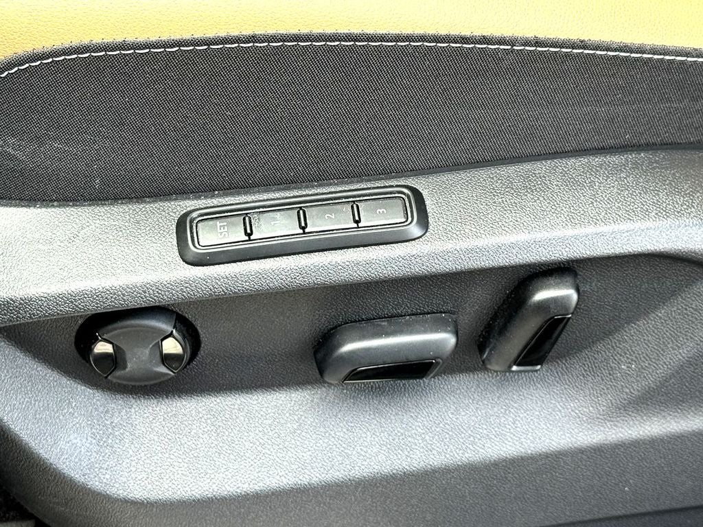 2024 Volkswagen Atlas Cross Sport 2.0T SEL