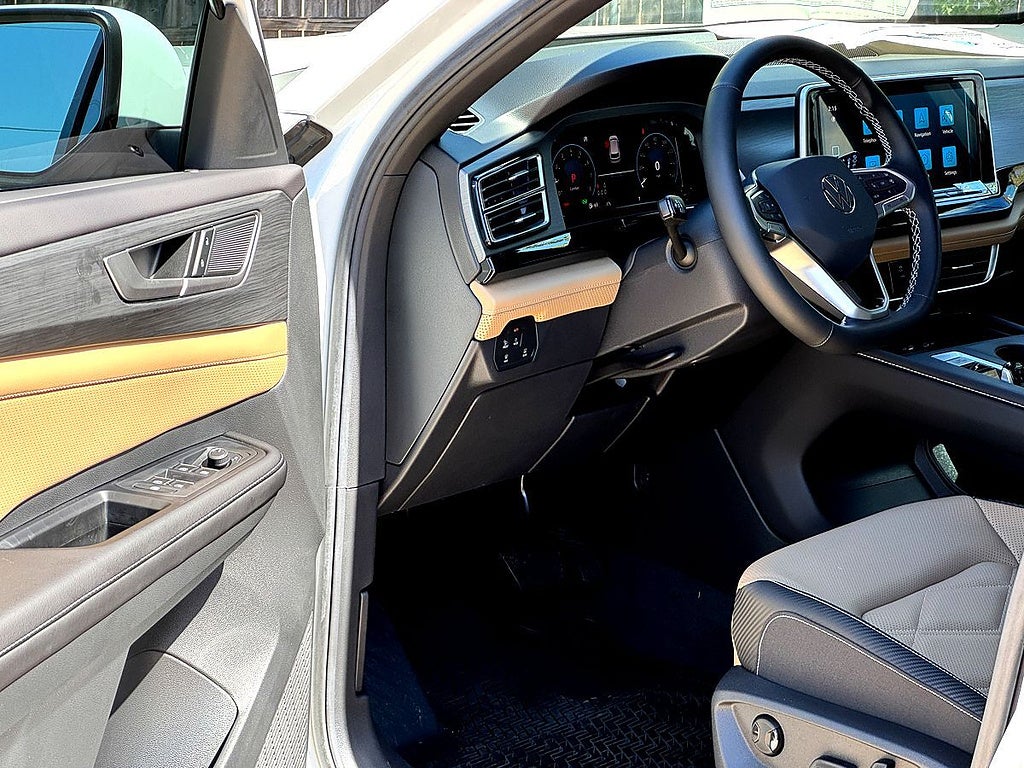 2026 Volkswagen Atlas Cross Sport 2.0T SE