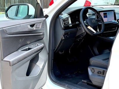 2026 Volkswagen Atlas Cross Sport 2.0T SE