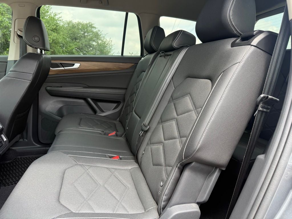 2025 Volkswagen Atlas 2.0T SE