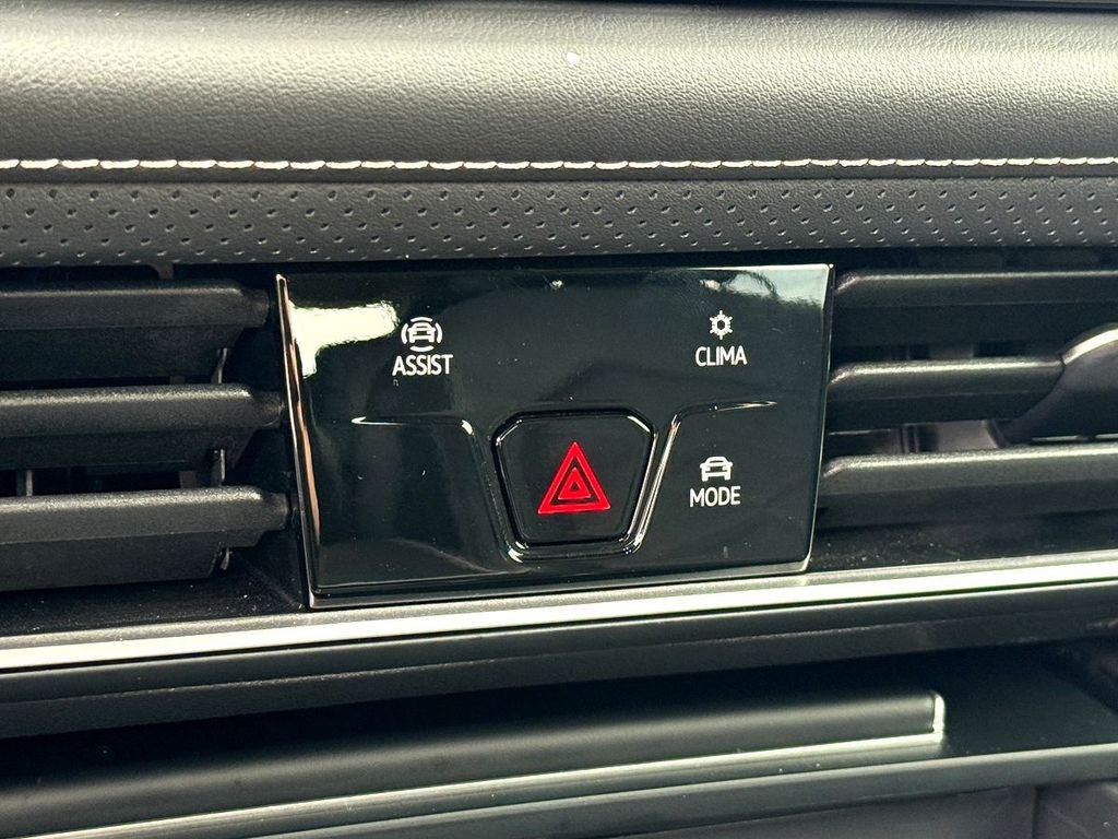 2025 Volkswagen Atlas 2.0T SE