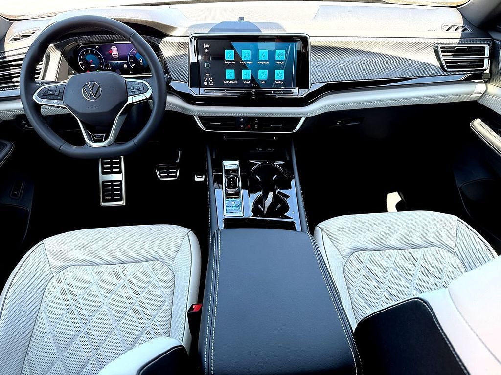 2026 Volkswagen Atlas Cross Sport 2.0T SEL Premium R-Line
