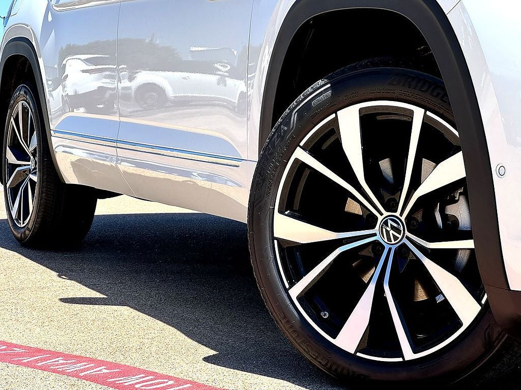 2026 Volkswagen Atlas Cross Sport 2.0T SEL Premium R-Line