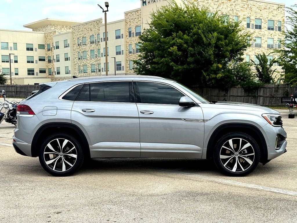 2026 Volkswagen Atlas Cross Sport 2.0T SEL Premium R-Line