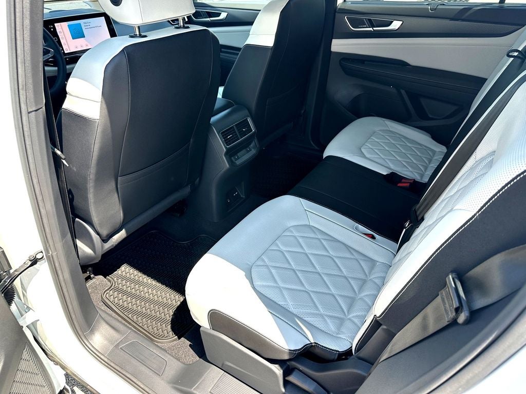 2026 Volkswagen Atlas Cross Sport 2.0T SEL Premium R-Line