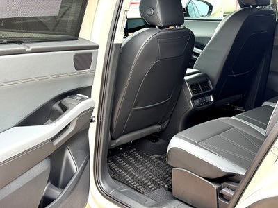 2027 Volkswagen Atlas SE w/Technology