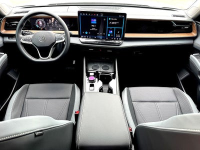 2027 Volkswagen Atlas SE w/Technology