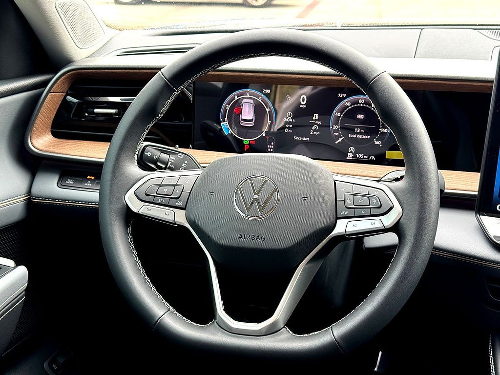 2027 Volkswagen Atlas SE w/Technology