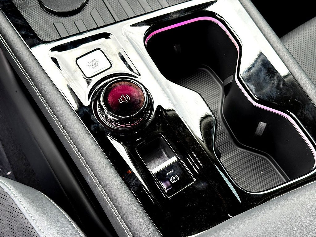 2027 Volkswagen Atlas SE w/Technology