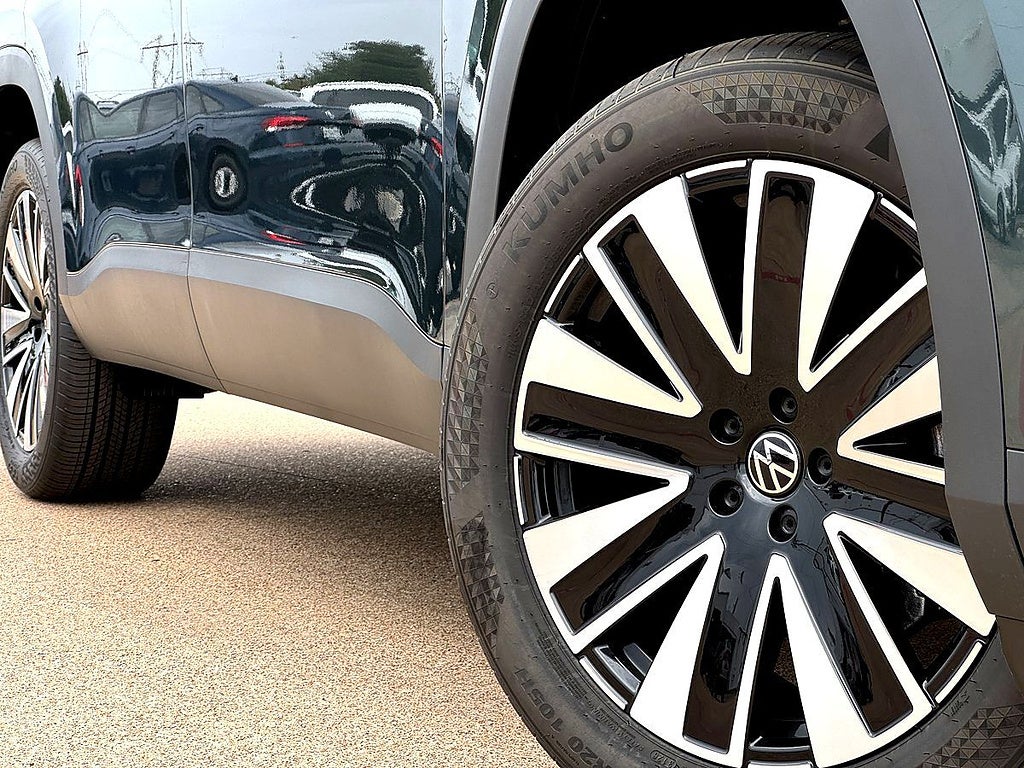 2027 Volkswagen Atlas SE w/Technology