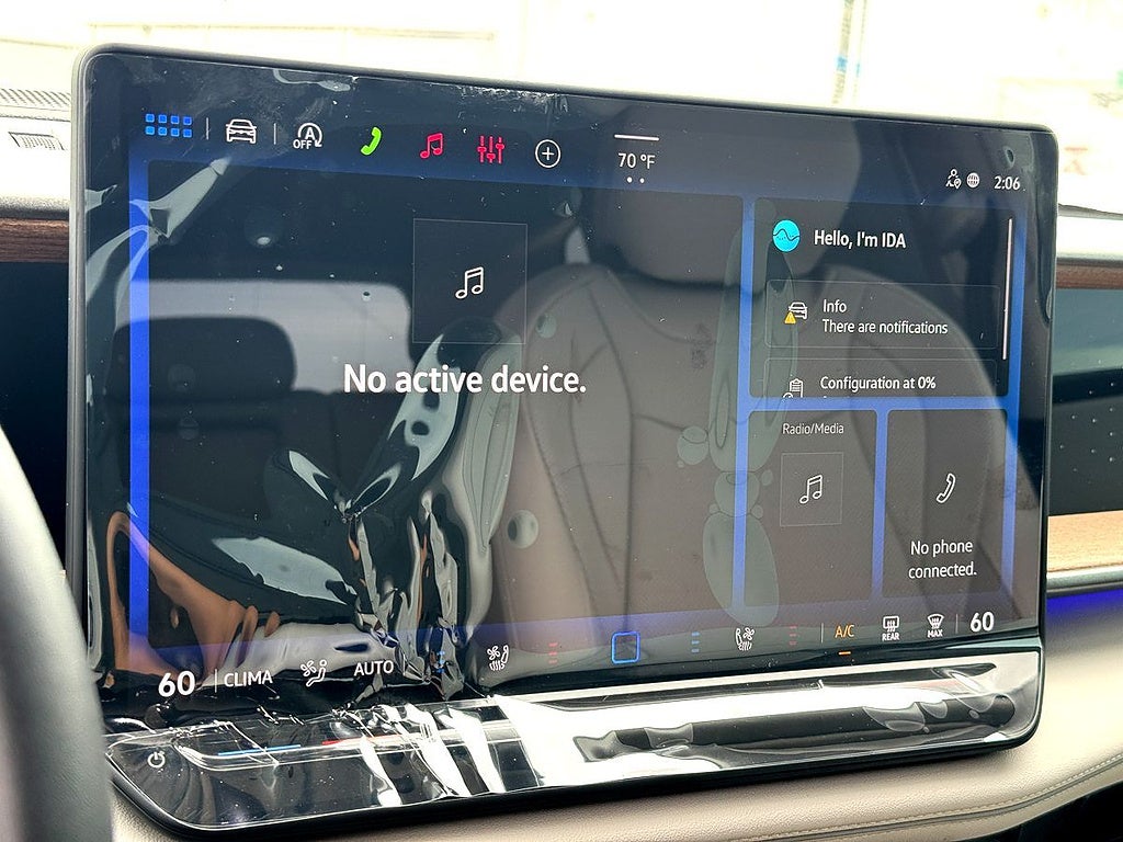 2027 Volkswagen Atlas SE w/Technology