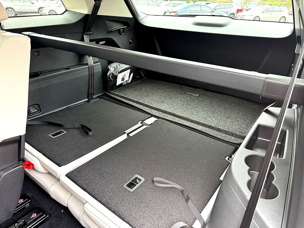 2027 Volkswagen Atlas SE w/Technology